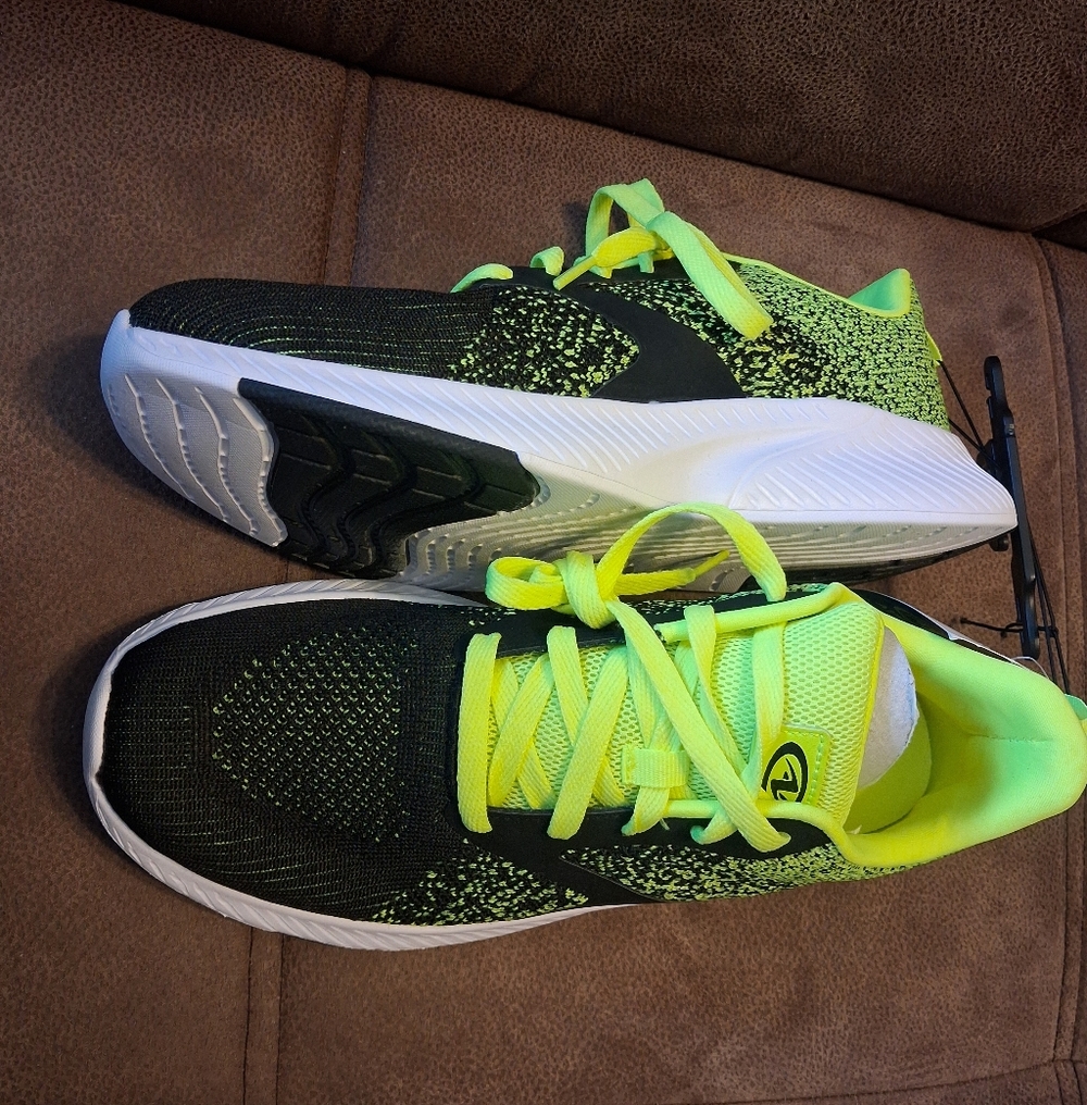 Athletic Works Core Jogger Men's Black and Neon Yellow Athletic Shoes Size 8 1/2
